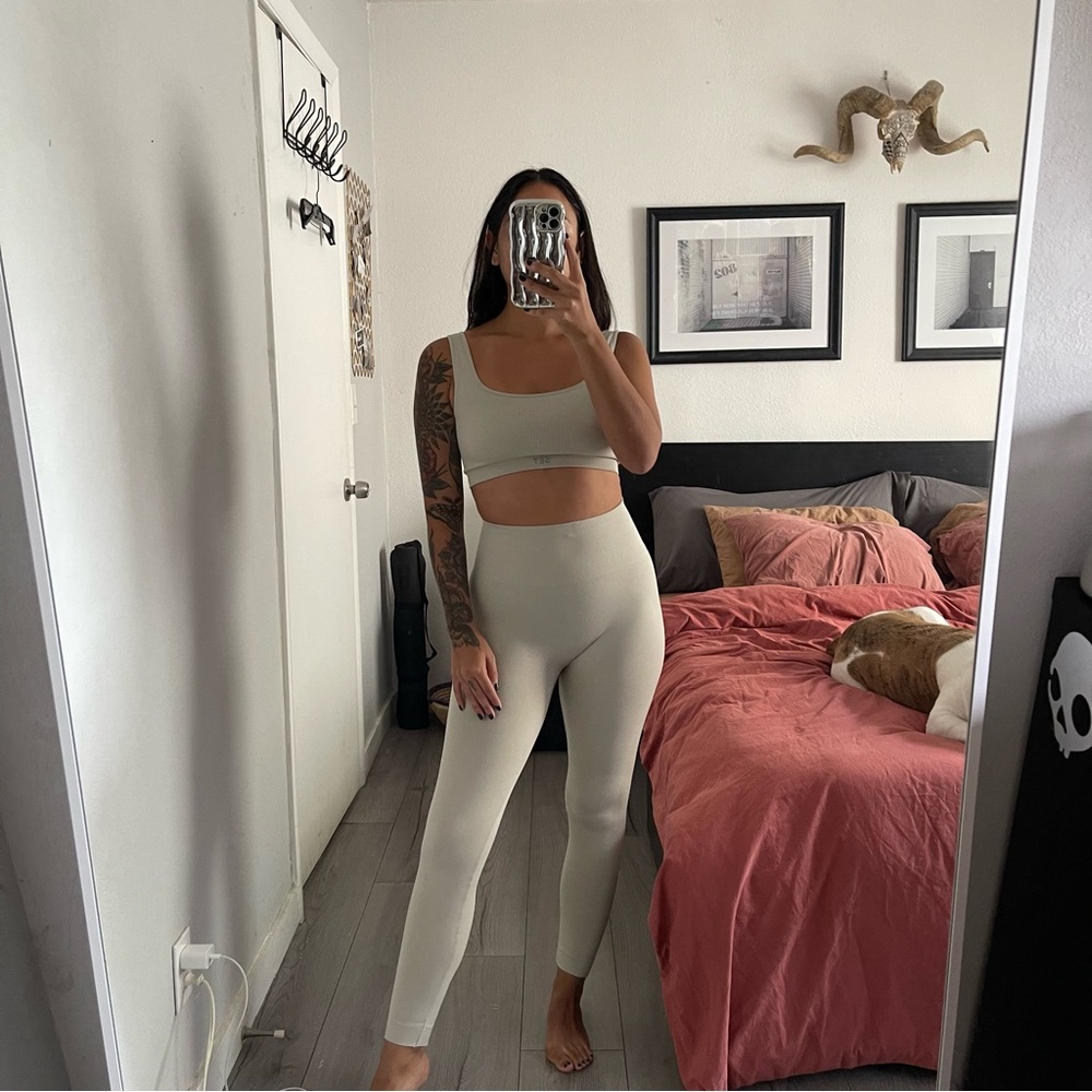 3/$30 SET Active Cream Leggings
